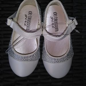 New!! De Blossom girl sz  6 baby shoes